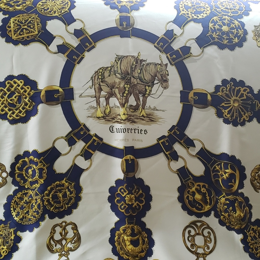 Hermes Royle Mews 100% Silk Scarf